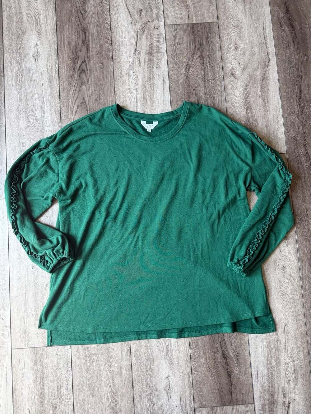 Crown & Ivy XXL Green Ruffle Sleeve Top